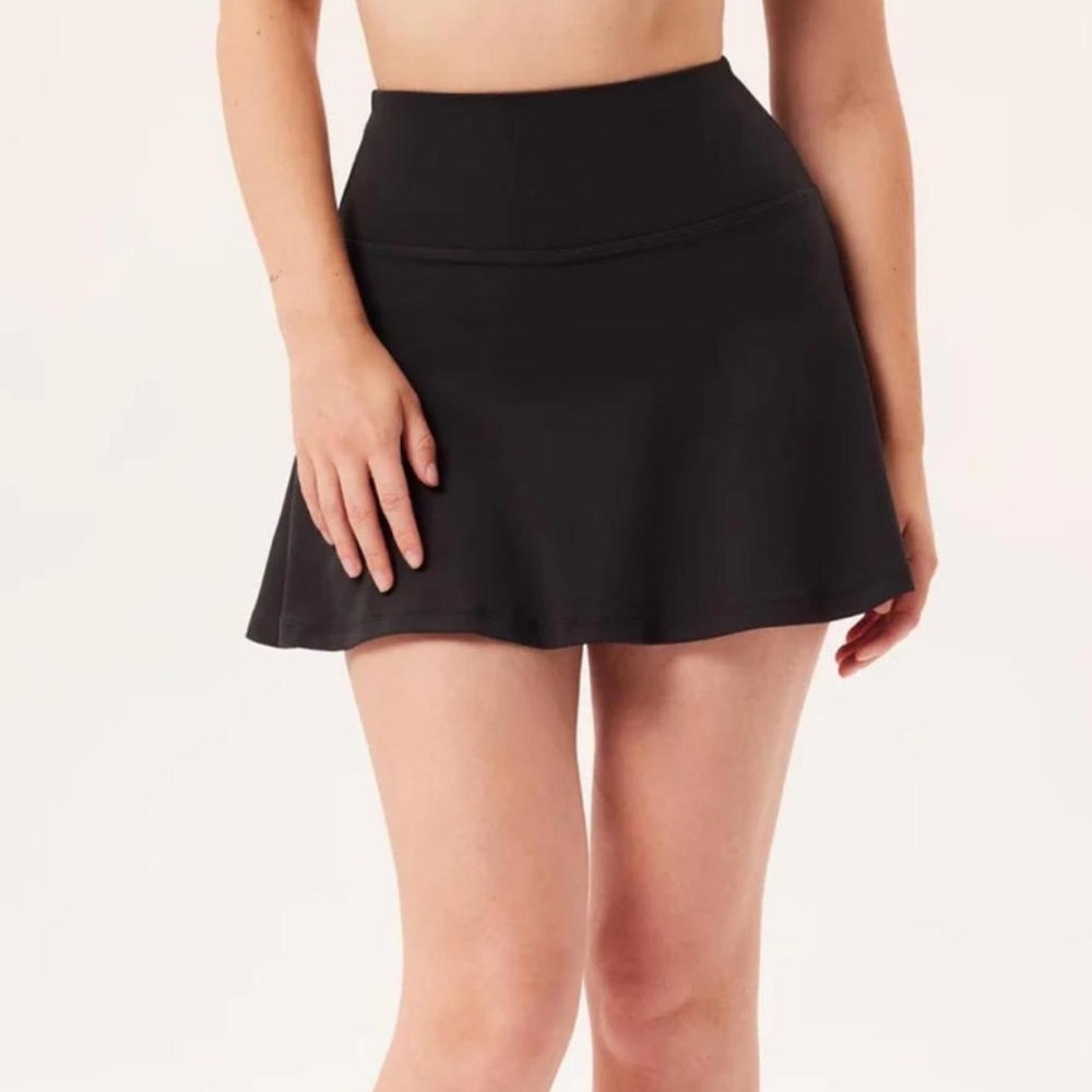 *SOLD* NWT Black Girlfriend Collective FLOAT Ultralight skort size small